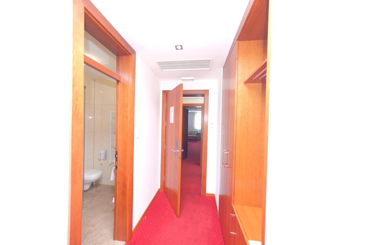 Motel Mujanic Sarajevo Mostarsko Raskrsce Bagian luar foto