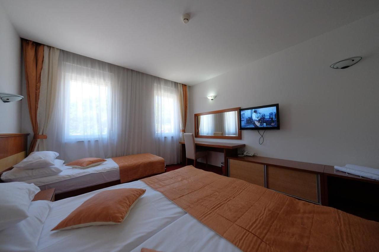 Motel Mujanic Sarajevo Mostarsko Raskrsce Bagian luar foto